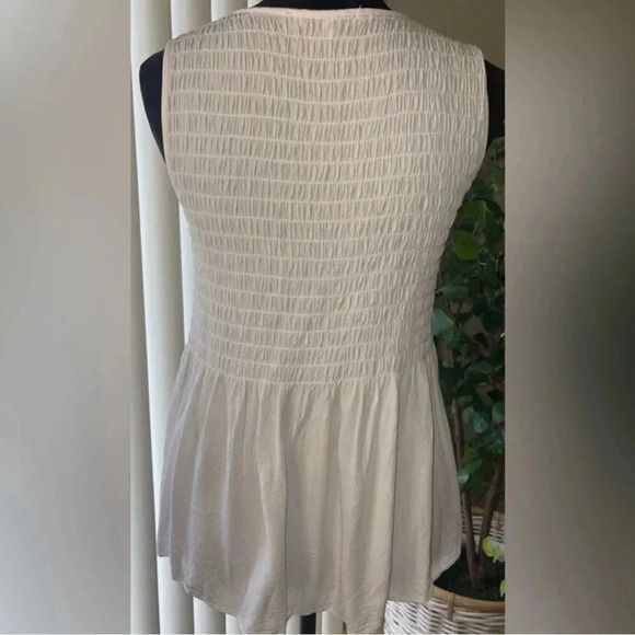 🆓Rose & Olive Babydoll Top🆓 - Picture 4 of 7